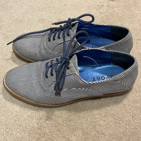 VINTAGE REPORT blue/white sneakers. Size 6.5. - Picture 2 of 6